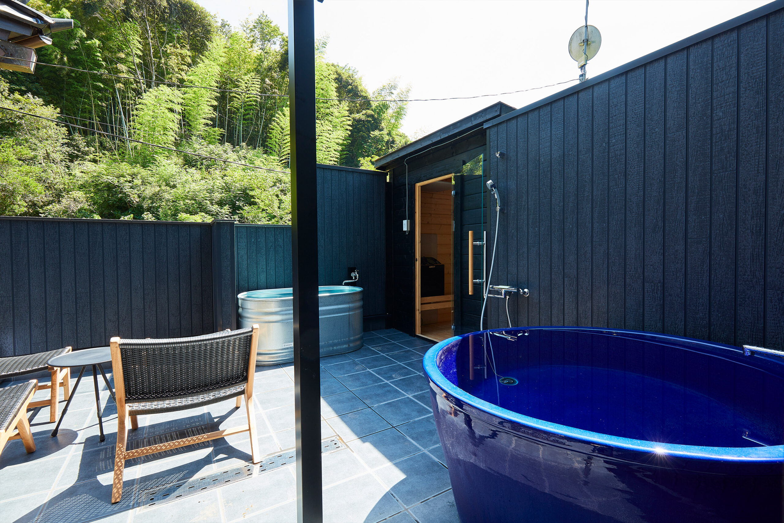 You can also enjoy an open-air bath.